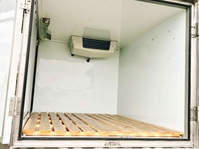 日産 ＮＴ１００クリッパー ２ＷＡＹスタンバイ機能付キ冷蔵冷凍車 R4年 (関東) 99