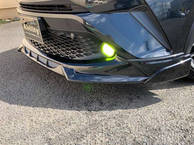 トヨタ Ｃ−ＨＲ ハイブリッド １．８ Ｓ ＬＥＤ パッケージ H30年 (関東) 99