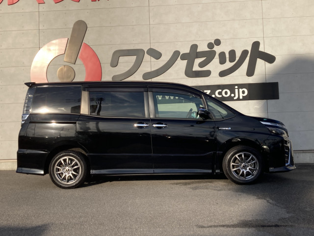 トヨタ ヴォクシー １．８ ハイブリッド ＺＳ 煌ＩＩ R1年 () 99