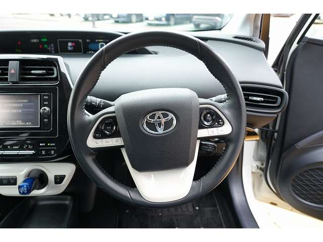 トヨタ プリウス １．８ Ｓ セーフティ プラス H29年 (関東) 99
