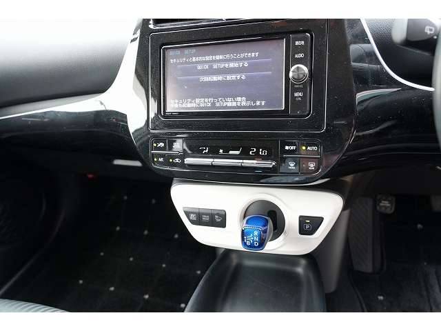 トヨタ プリウス １．８ Ｓ セーフティ プラス H29年 (関東) 99