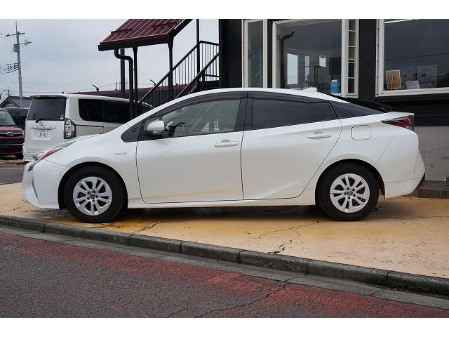 トヨタ プリウス １．８ Ｓ セーフティ プラス H29年 (関東) 99