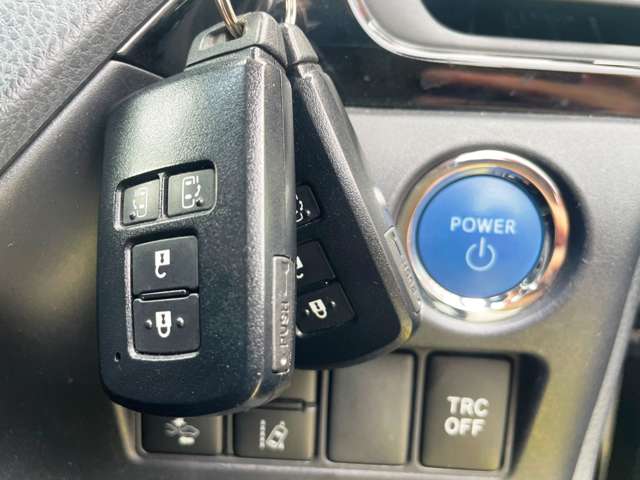 トヨタ ヴォクシー １．８ ハイブリッド ＺＳ 煌ＩＩ R2年 () 99