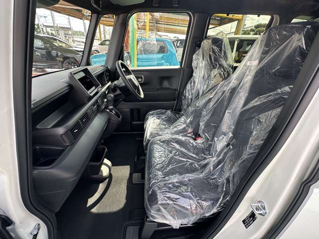 ホンダ Ｎ　ＢＯＸ カスタム ６６０ R8年 () 99