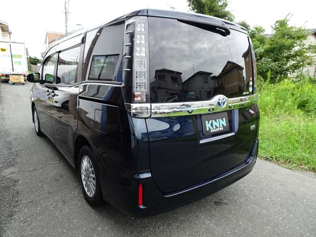 トヨタ ヴォクシー １．８ ハイブリッド Ｖ H26年 (東海) 99