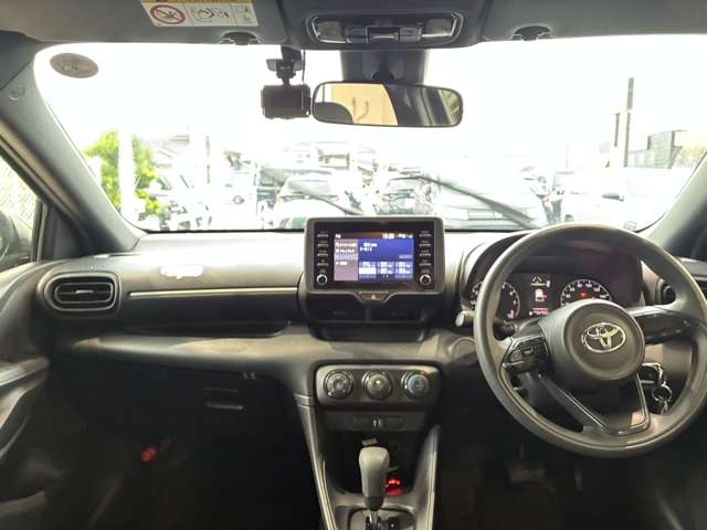 トヨタ ヤリス １．０ Ｘ R3年 (東海) 99