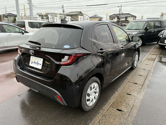 トヨタ ヤリス １．０ Ｘ R3年 (東海) 99