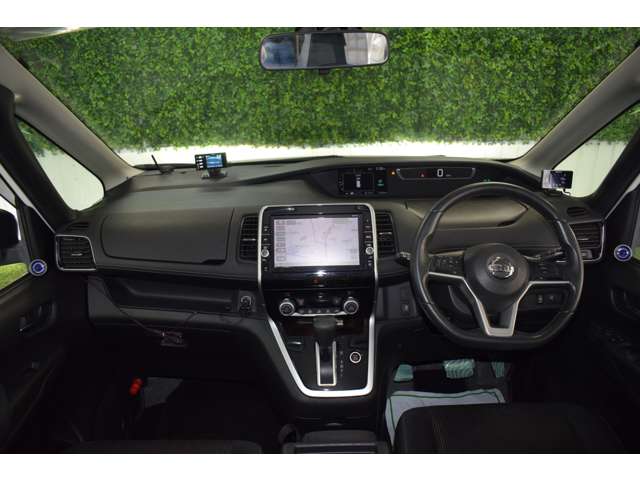 日産 セレナ ２．０ ハイウェイスター ４ＷＤ H28年 (北海道) 99