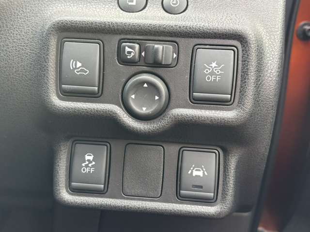日産 ノート １．２ Ｅ－ＰＯＷＥＲ Ｘ H29年 (北海道) 99