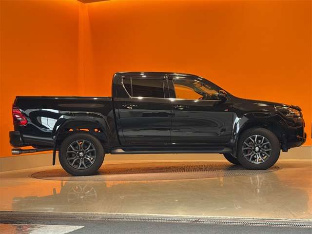 トヨタ ハイラックス ２．４ Ｚ ＧＲスポーツ ディーゼルターボ ４ＷＤ R4年 (近畿) 99