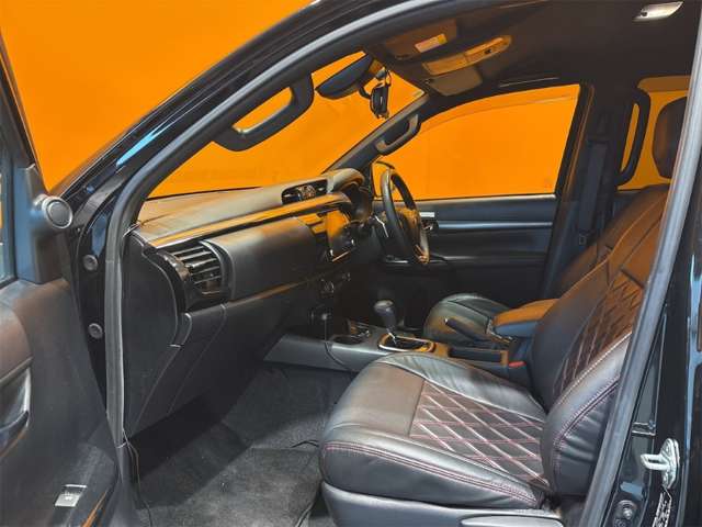 トヨタ ハイラックス ２．４ Ｚ ＧＲスポーツ ディーゼルターボ ４ＷＤ R4年 (近畿) 99