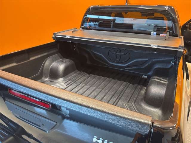 トヨタ ハイラックス ２．４ Ｚ ＧＲスポーツ ディーゼルターボ ４ＷＤ R4年 (近畿) 99