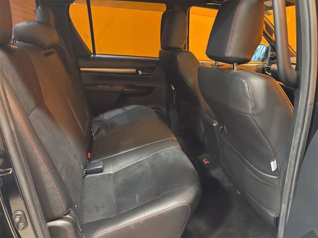 トヨタ ハイラックス ２．４ Ｚ ＧＲスポーツ ディーゼルターボ ４ＷＤ R4年 (近畿) 99