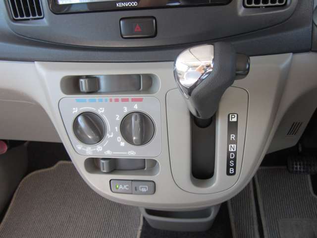 ダイハツ ミラ　イース ６６０ ＸＦ ＳＡ ４ＷＤ H26年 () 99