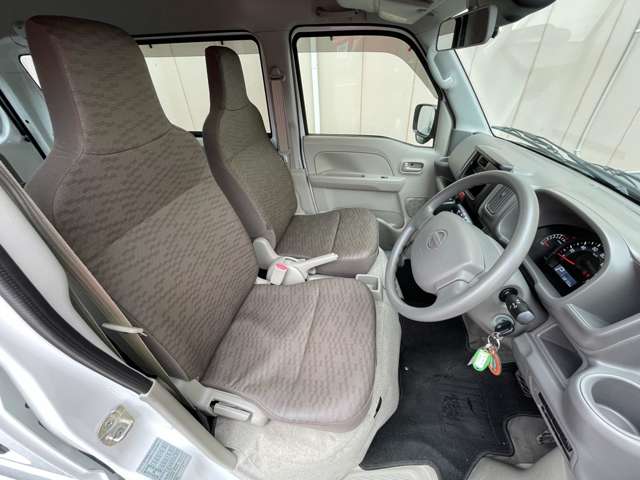 日産 ＮＶ１００クリッパー ６６０ ＤＸ セーフティパッケージ ハイルーフ ５ＡＧＳ車 R4年 () 99