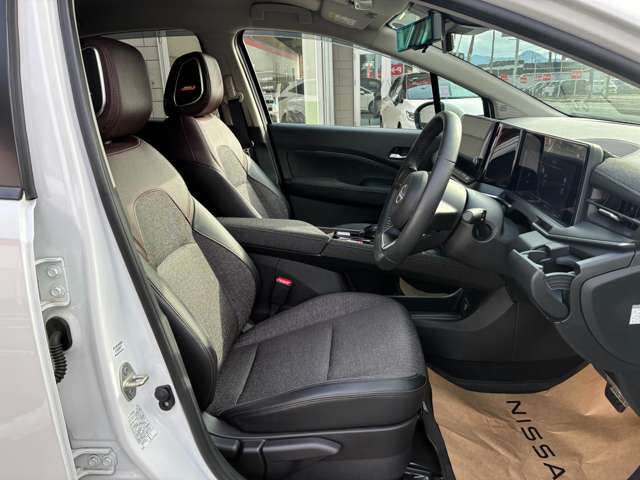 日産 ノートオーラ １．２ Ｇ ＦＯＵＲ ４ＷＤ R4年 (東北) 99
