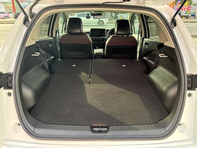 日産 ノートオーラ １．２ Ｇ ＦＯＵＲ ４ＷＤ R4年 (東北) 99