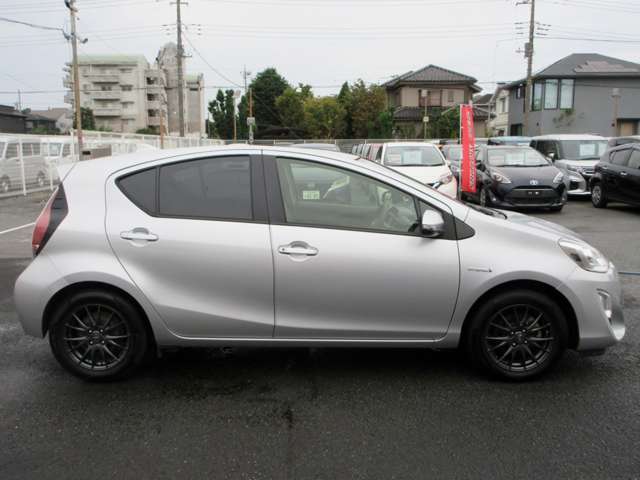 トヨタ アクア １．５ Ｓ H28年 (関東) 99
