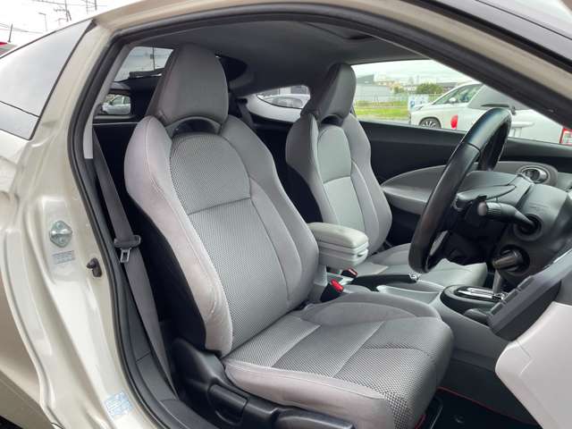 ホンダ ＣＲ−Ｚ １．５ アルファ H22年 () 99