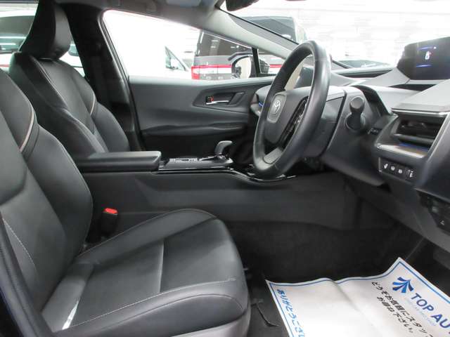 トヨタ プリウス ２．０ Ｚ R5年 (関東) 99