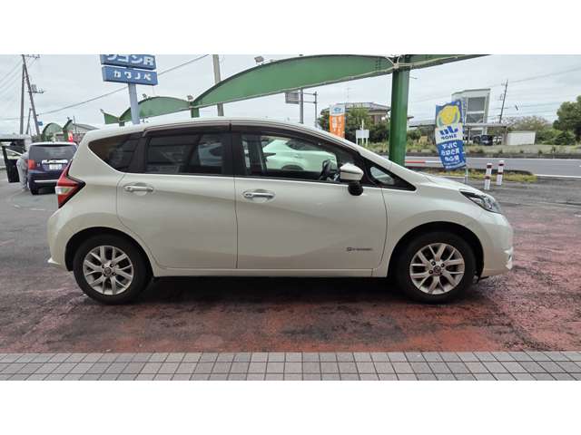 日産 ノート １．２ Ｅ－ＰＯＷＥＲ Ｘ R1年 (関東) 99