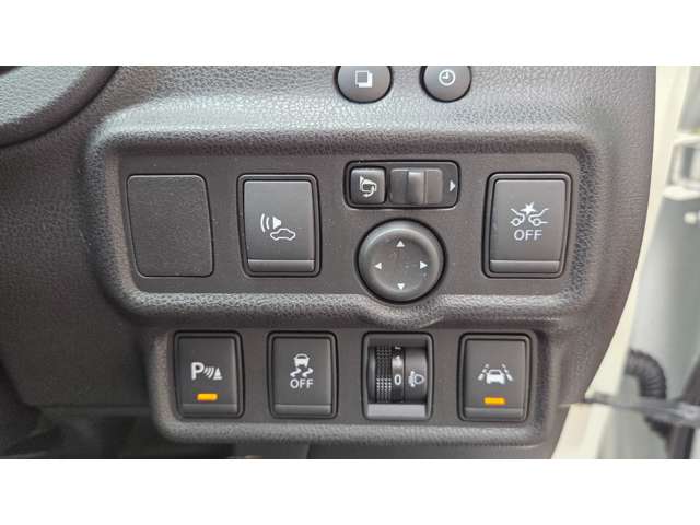 日産 ノート １．２ Ｅ－ＰＯＷＥＲ Ｘ R1年 (関東) 99