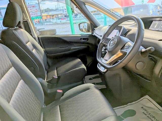 日産 セレナ ２．０ ハイウェイスター Ｖセレクション H29年 (関東) 99