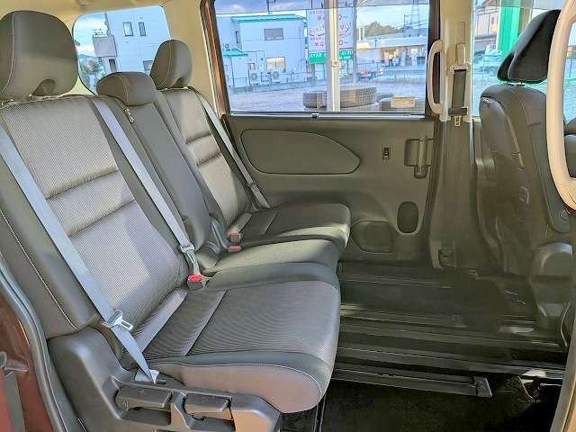 日産 セレナ ２．０ ハイウェイスター Ｖセレクション H29年 (関東) 99