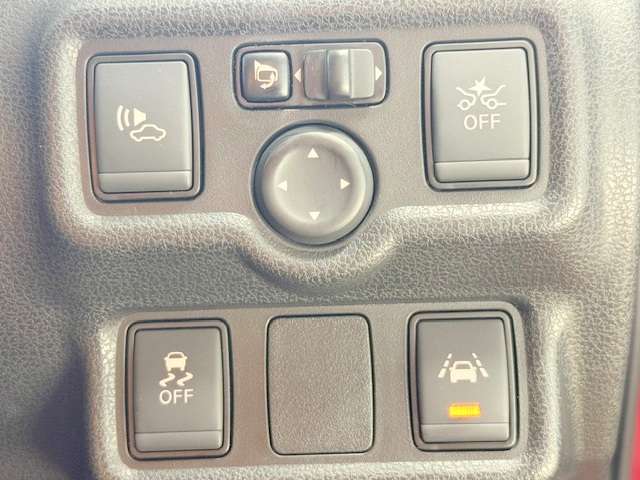 日産 ノート １．２ Ｅ－ＰＯＷＥＲ メダリスト H29年 (関東) 99