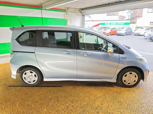 ホンダ フリード　ハイブリッド １．５ ジャストセレクション H25年 (関東) 99