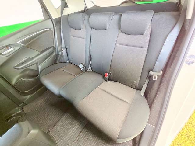 ホンダ フィット　ハイブリッド １．５ ハイブリッド Ｆパッケージ H28年 (関東) 99
