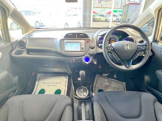 ホンダ フィット　ハイブリッド １．５ ＲＳ ファインスタイル H25年 (関東) 99