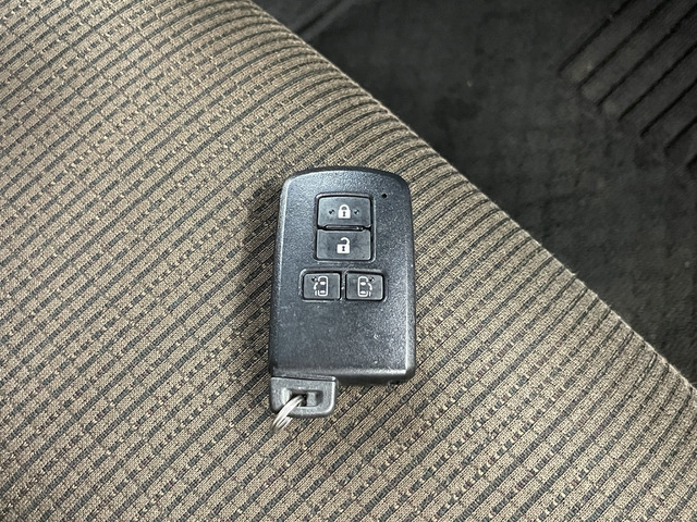 トヨタ シエンタ　ハイブリッド ハイブリッド １．５ Ｇ H27年 (甲信越・北陸) 99