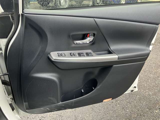 トヨタ プリウスΑ １．８ Ｇ R1年 () 99
