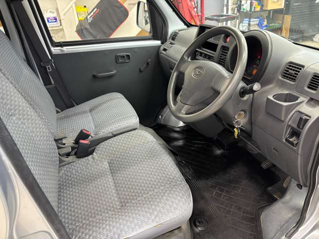 ダイハツ ハイゼットカーゴ ６６０ スペシャル H28年 (近畿) 99