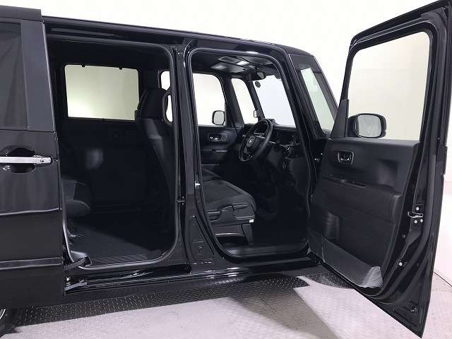 ホンダ Ｎ　ＢＯＸ カスタム ６６０ R8年 (近畿) 99