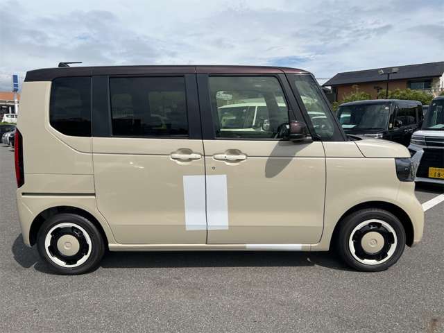 ホンダ Ｎ　ＢＯＸ ６６０ ファッションスタイル ２トーン R8年 () 99