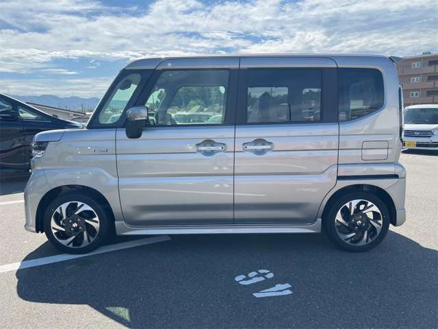 スズキ スペーシア　ギア ６６０ カスタム ハイブリッド ＸＳターボ R8年 () 99