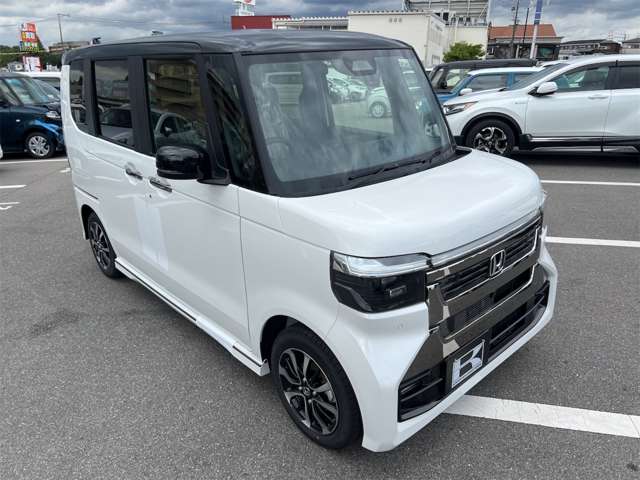 ホンダ Ｎ　ＢＯＸ カスタム ６６０ コーディネートスタイル ２トーン R8年 () 99