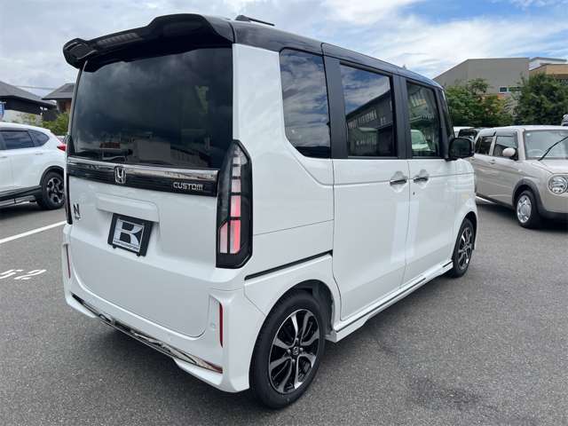 ホンダ Ｎ　ＢＯＸ カスタム ６６０ コーディネートスタイル ２トーン R8年 () 99