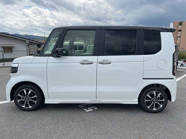 ホンダ Ｎ　ＢＯＸ カスタム ６６０ コーディネートスタイル ２トーン R8年 () 99