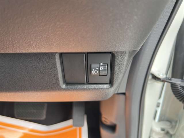 ホンダ Ｎ　ＢＯＸ カスタム ６６０ コーディネートスタイル ２トーン R8年 () 99