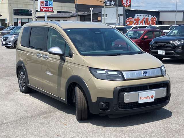 ホンダ フリード　ハイブリッド １．５ Ｅ：ＨＥＶ クロスター R8年 (東海) 99