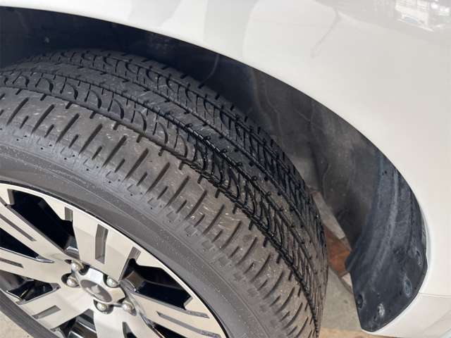 三菱 デリカ　Ｄ：５ ２．２ Ｐ ディーゼルターボ ４ＷＤ R6年 (近畿) 99