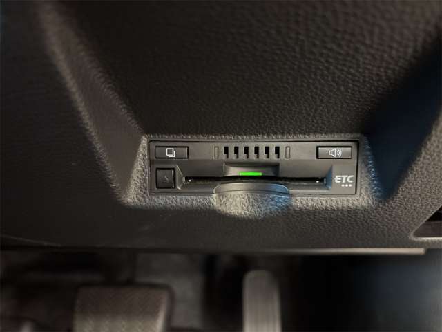 トヨタ ヤリス １．０ Ｘ R3年 (近畿) 99