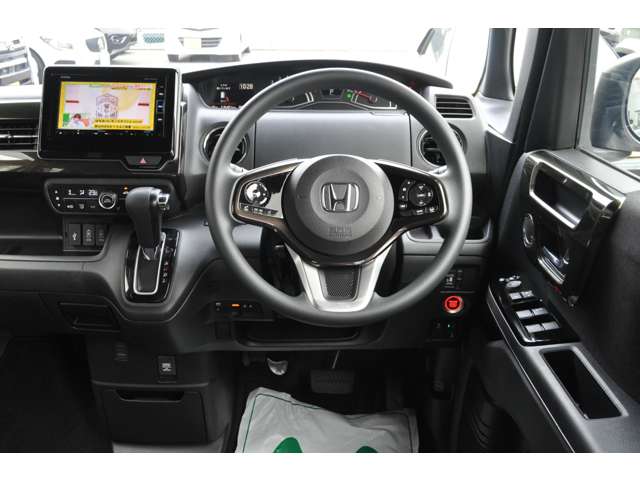 ホンダ Ｎ　ＢＯＸ カスタム ６６０ Ｇ Ｌ ホンダセンシング R1年 (近畿) 99