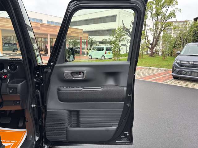 ホンダ Ｎ　ＢＯＸ カスタム ６６０ R8年 (九州・沖縄) 99