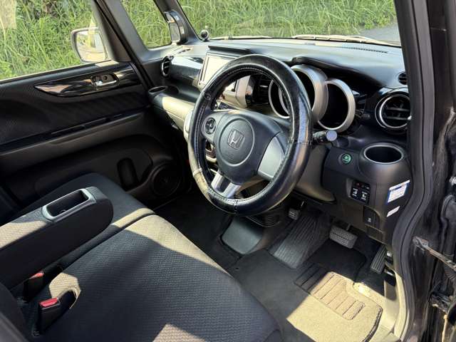 ホンダ Ｎ　ＢＯＸ ６６０ カスタムＧ Ｌパッケージ H24年 (九州・沖縄) 99