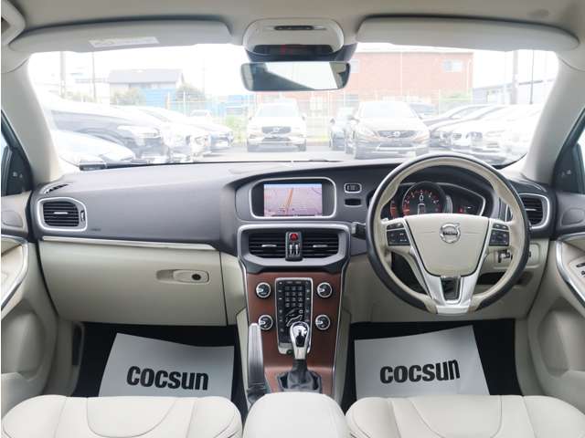ボルボ Ｖ４０ Ｔ３　インスクリプション H29年 (東海) 99