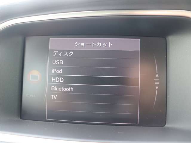 ボルボ Ｖ４０ Ｔ３　インスクリプション H29年 (東海) 99